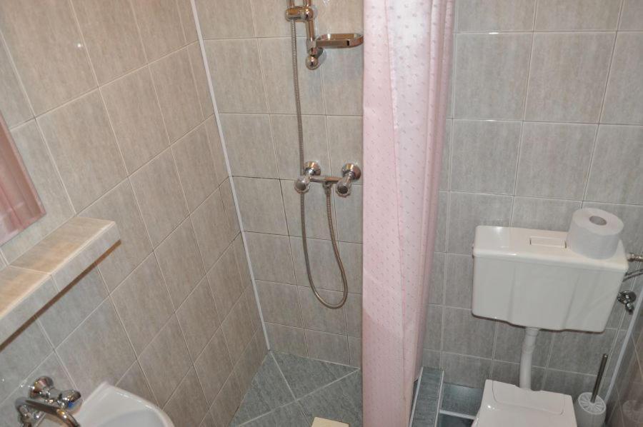 Jantar Hotel Острово Екстериор снимка